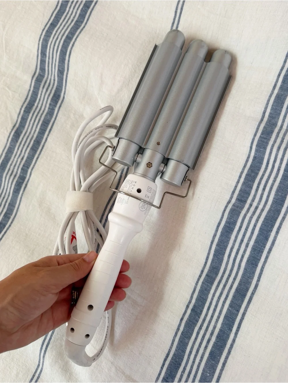 MONAT Triple Barrel Large Hair Waver Tool